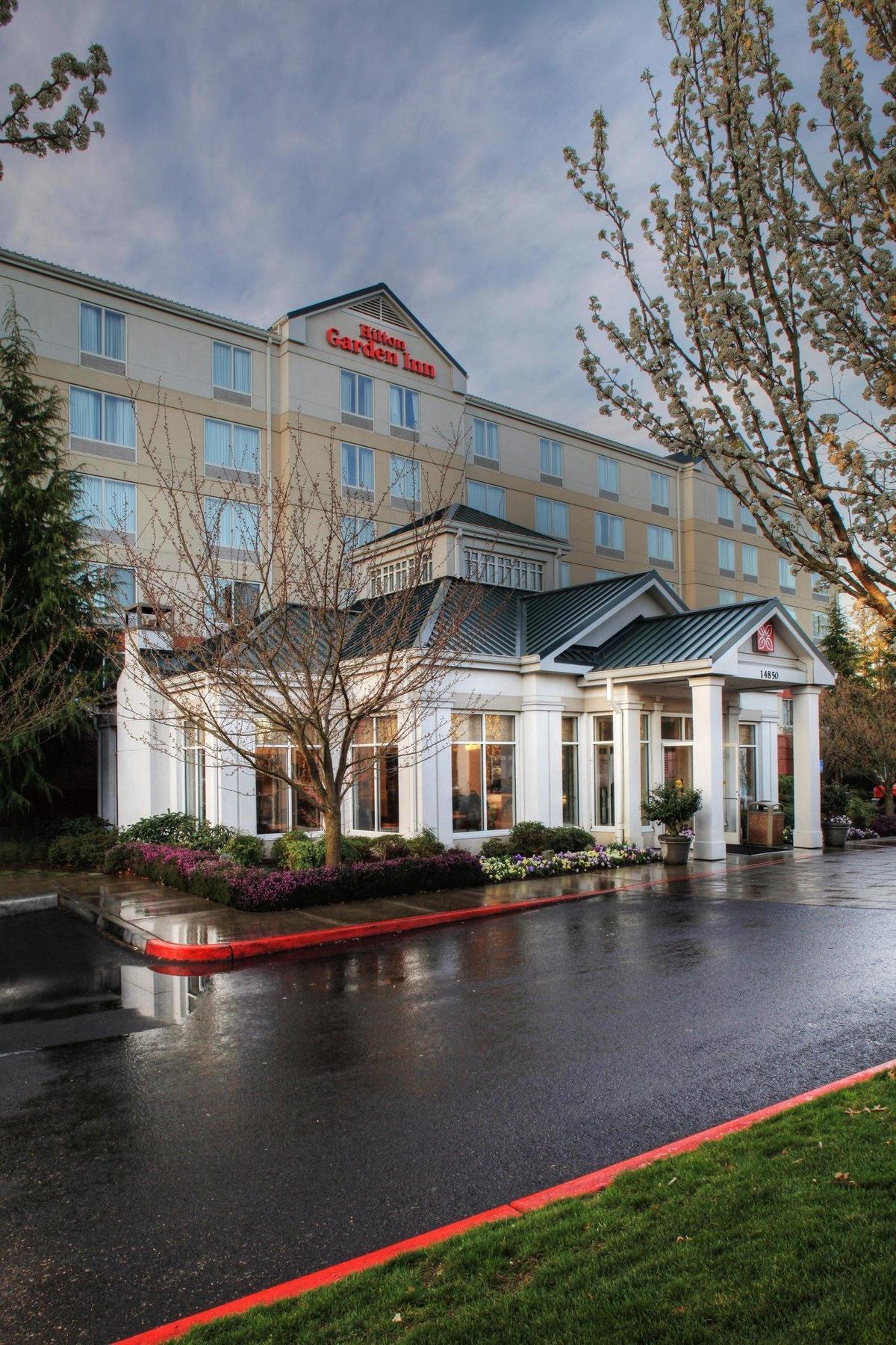 Hilton Garden Inn Portland Лейк-Освеґо Екстер'єр фото